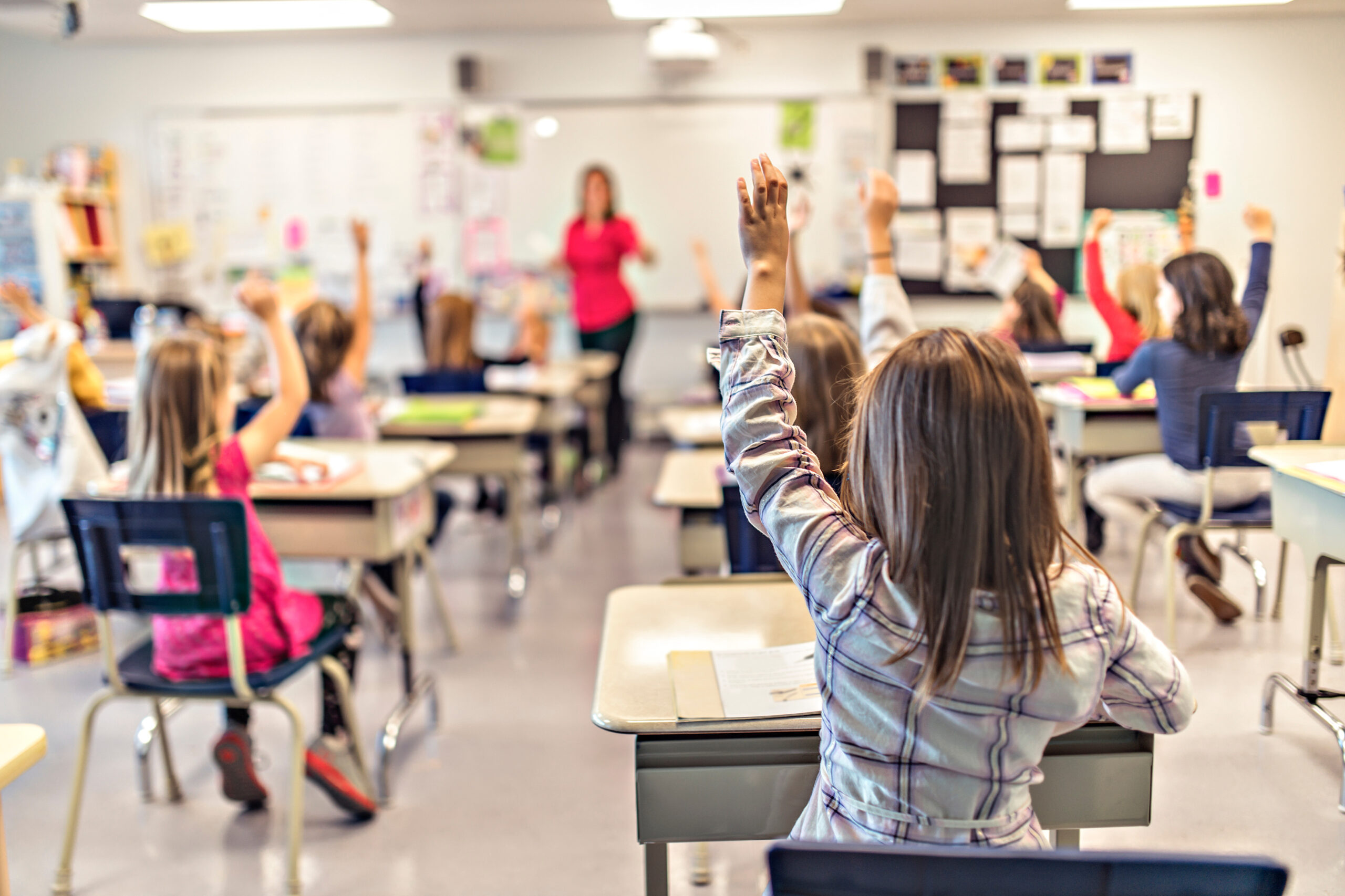 Skolebarn rekker opp hånden i klasserommet



Skolebarn rekker opp hånden i klasserommet



Skolebarn rekker opp hånden i klasserommet


