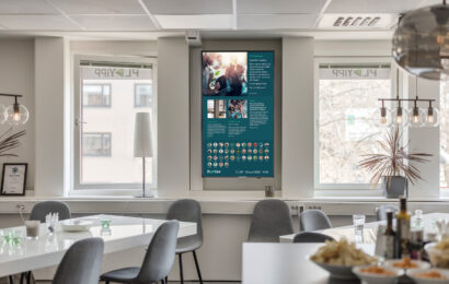 digital infoskärm med Spintr-integration